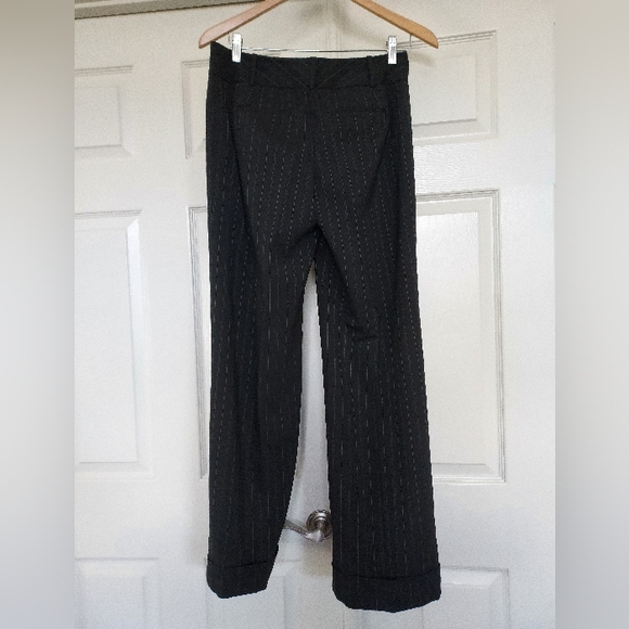 EUC Ann Taylor fine Italian wool blend pinstripe suit - Picture 7 of 15